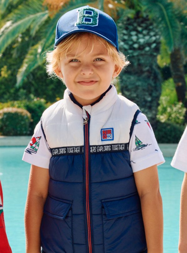 Sleeveless vest jacket for boys