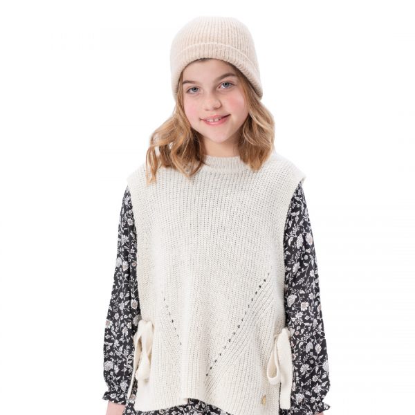 Sleeveless poncho sweater for girls