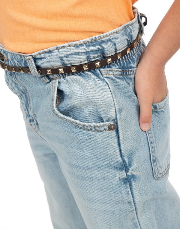 Jeans with elastic band and button